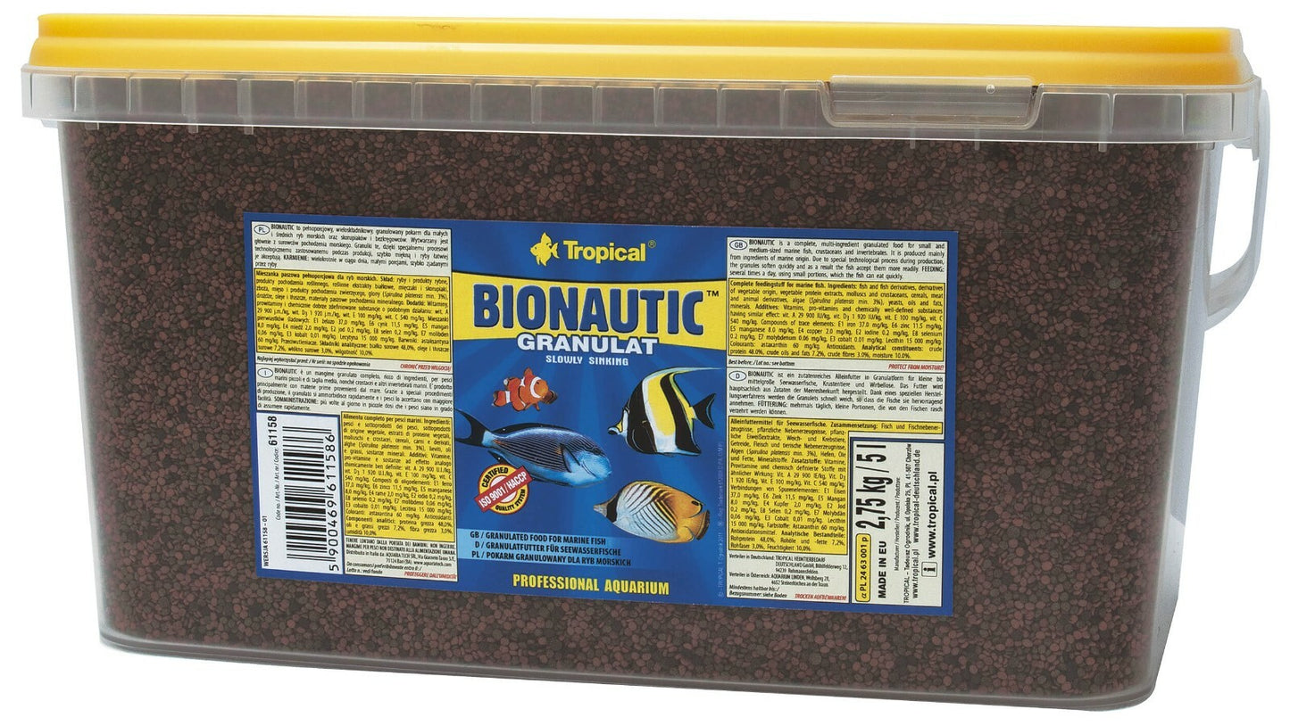 Tropical Bionautic Granulat, 10 Liter, Futter für kleine bis mittelgroße Süßwasserfische, Nahaufnahme des Futters in einem Behälter
