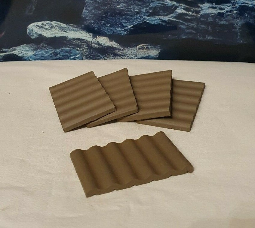Nano Pflanzplatte "Wave" Dark aus Ton, 4,8 x 8,3cm, ideal als Deko-Ziegel für Aquarium und Aquascaping.