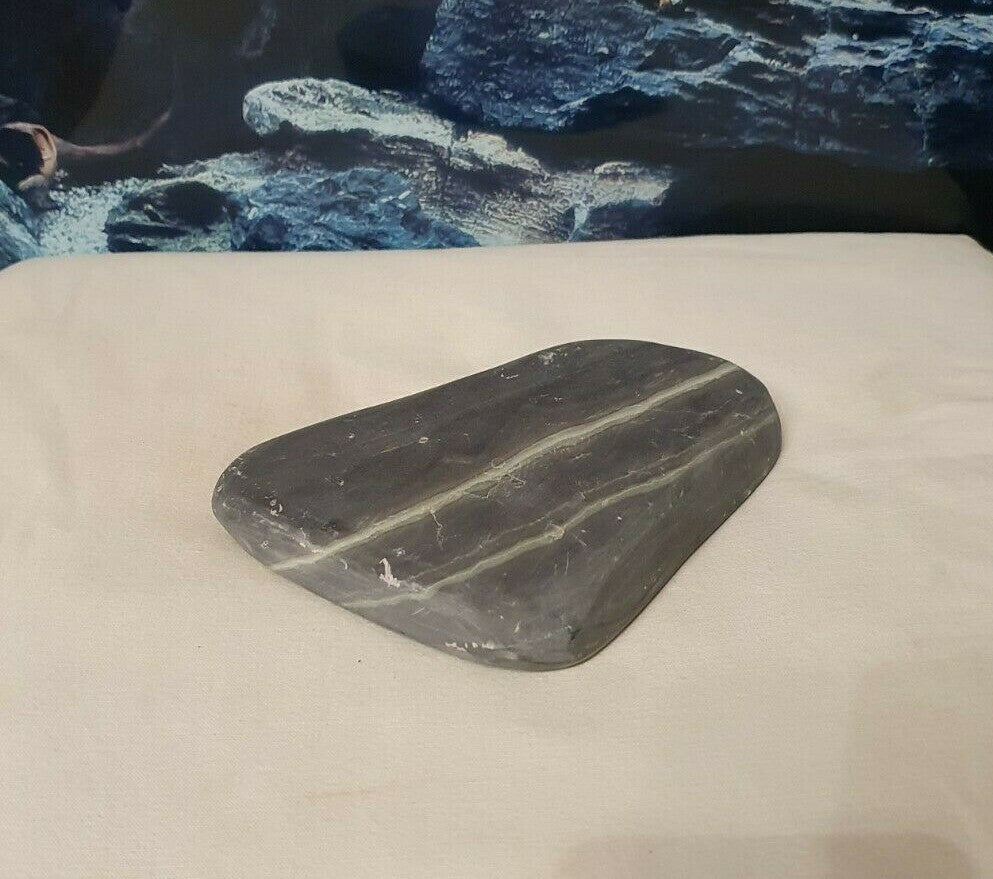 Lila Jade Stein 16x11x3cm, 890g, für Aquarium, Welse, Fische und Garnelen, natürlicher Dekorationsstein