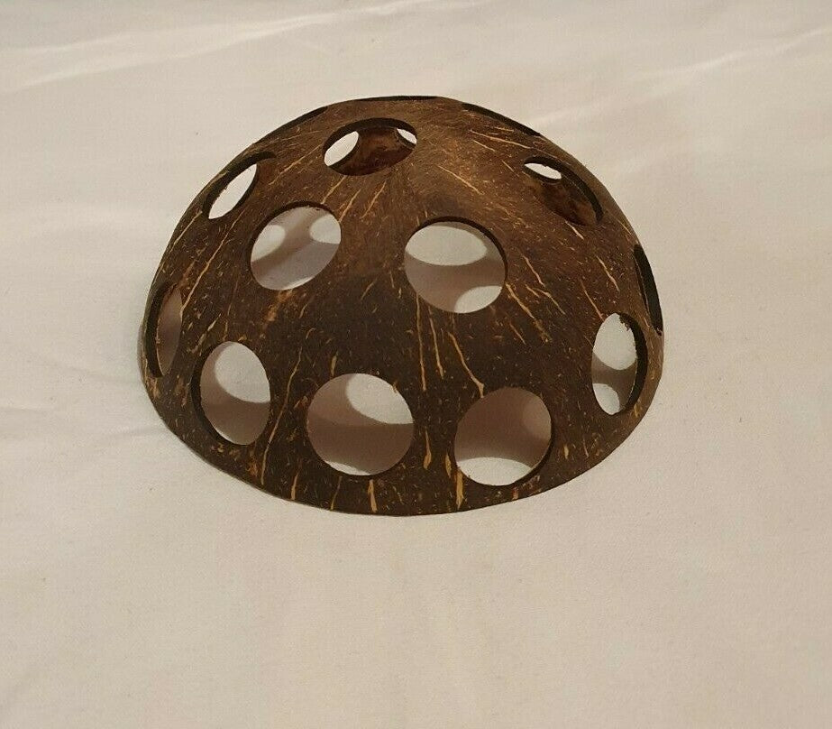 Kokosnuss-Schale Iglu mit Löchern als Dekohöhle für Aquarium, Terrarium und Garnelen, naturbelassenes Deko-Element