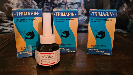 Drei Flaschen eSHa Trimarin 20ml für Salzwasseraquarien bis 800 Liter Meerwasser, Blick auf die Produktflaschen