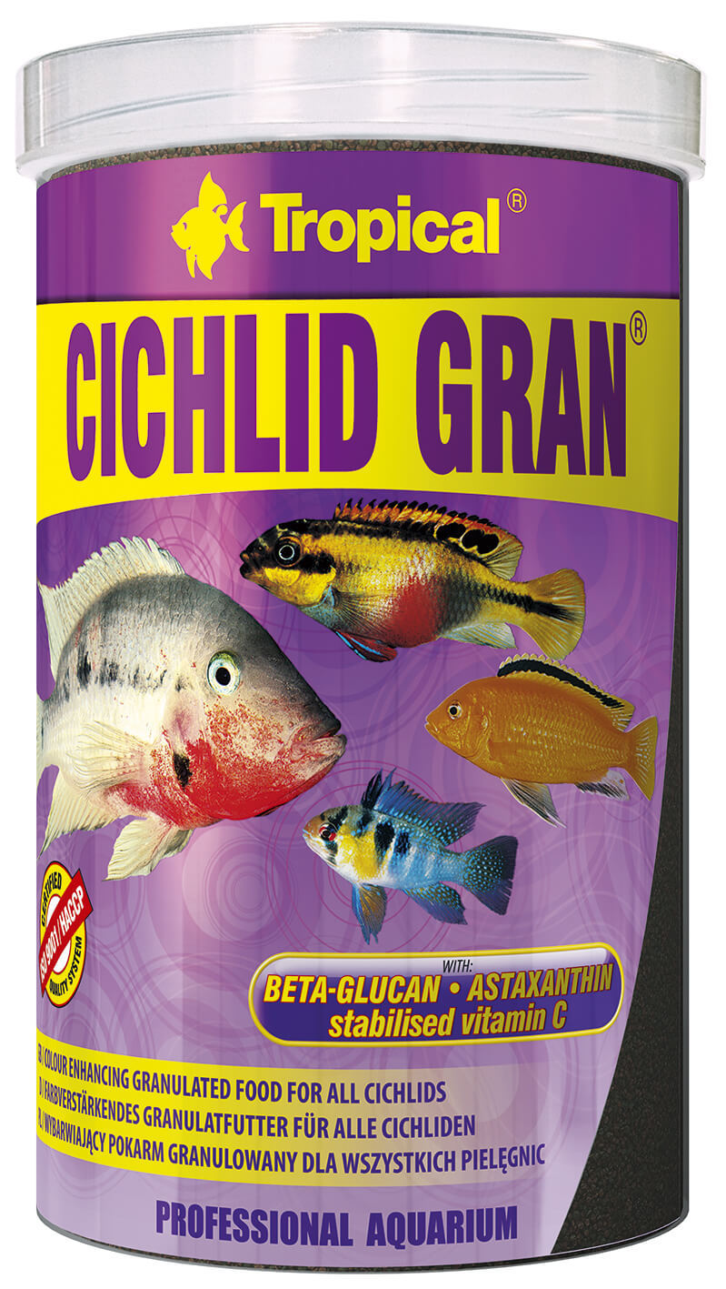 Tropical Cichlid Gran Fischfutter in 1000ml, farbverstärkendes Granulat für tropische Zierfische, Nahaufnahme der Futterkörner