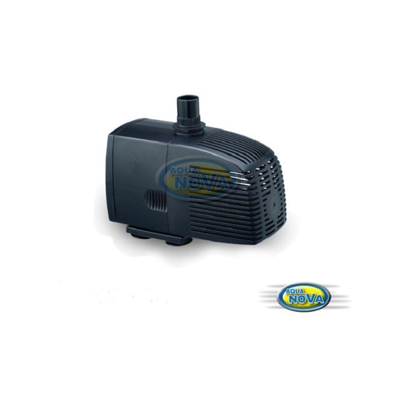 Aqua Nova Teichpumpe mit 3000l/h, 60W, für Gartenteiche und Bachläufe, zeigt die Pumpe im Einsatz in einem Gartenteich.