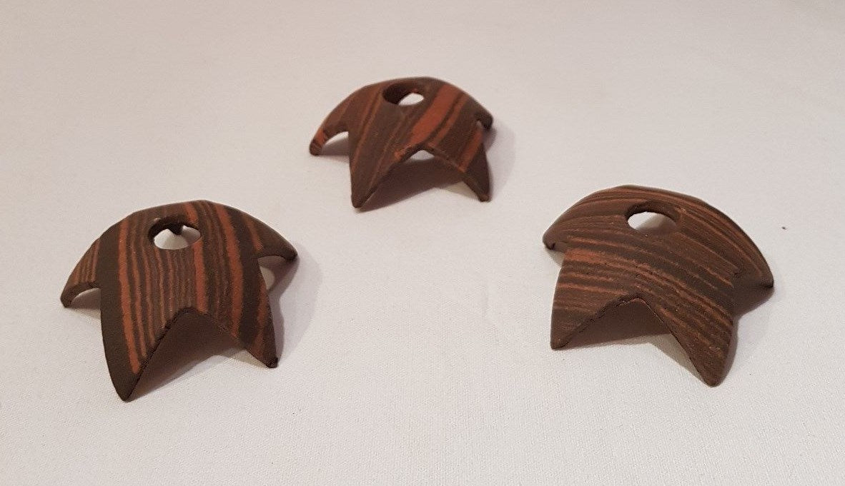 Drei rote und schwarze Garnelensterne Laichhöhlen aus Tonhöhle, 6 cm, für Krebse und Garnelen, natürliches Versteck.